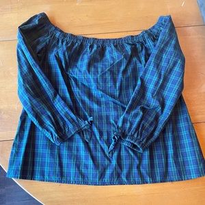 Vineyard Vines off the shoulder black wash plaid shirt